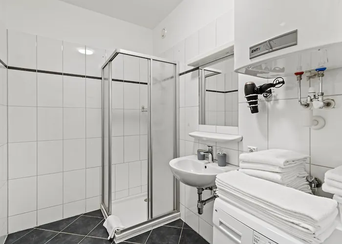 Farawayhomes Krieglach #3 *